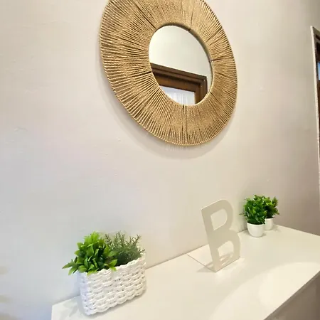 아파트 Itos Flats *